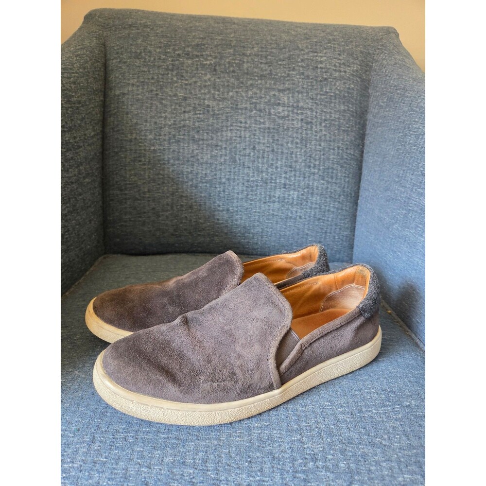 Ugg Australia Women's "Cas" Gray Suede Slip-on Sneakers Size 9